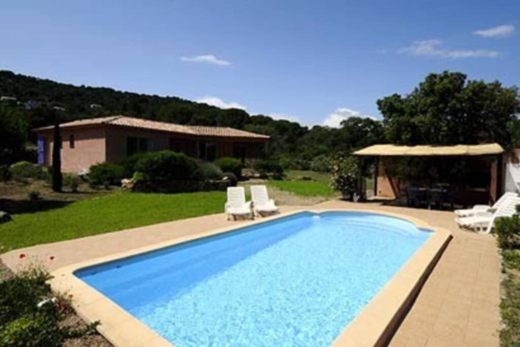 Belle Villa Piscine Avec Jardin A Santa Giulia Porto Vecchio * Porto-Vecchio (Corsica)